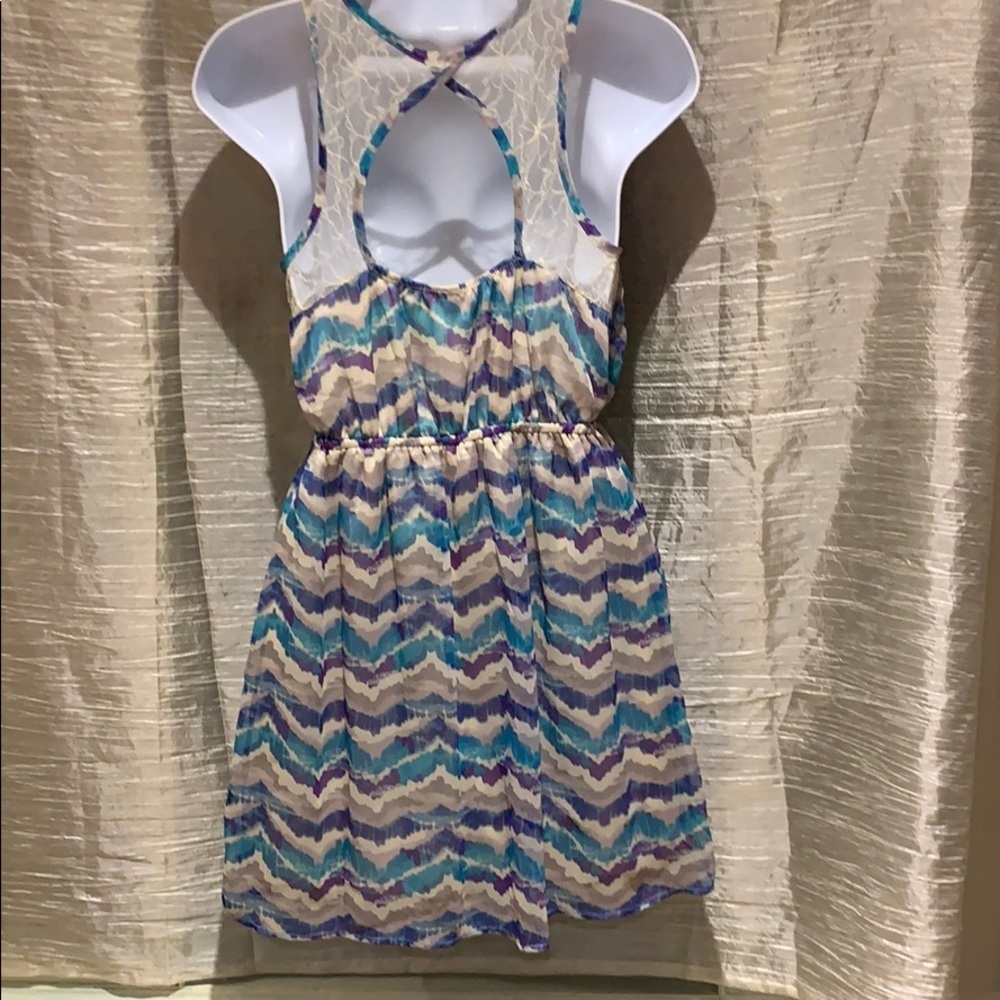 Lace Back Dress - Picture 9 of 10